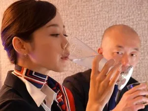 ông xã để vợ yêu chụp hình quyến rũ để kiếm tiền, rồi dần dần sau đó…