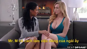 Cô nàng đa cấp bị lừa phải dùng thân để chào hàng